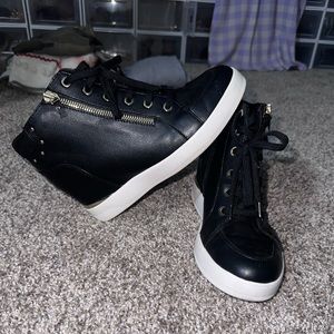 ALDO-Wedge Sneaker, Size 8.5 Gold Accents Black Worn Once Double Zipper w/ Tie